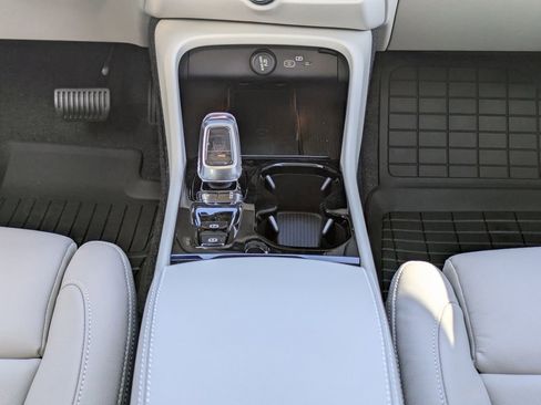 New 2026 Volvo XC40 B5 Ultra w/ Protection Package Premier AWD/4WD image 24
