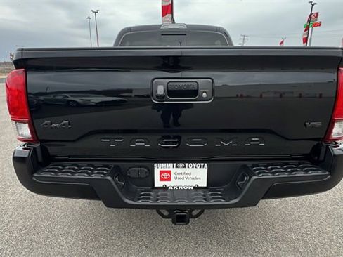 Certified 2022 Toyota Tacoma SR5 image 4