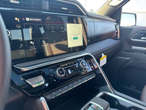 New 2026 GMC Sierra 1500 Denali w/ Denali Reserve Package AWD/4WD image 22