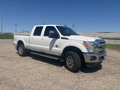 Used 2016 Ford F250 Lariat w/ Lariat Ultimate Package AWD/4WD image 2