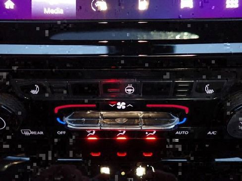 New 2025 Jeep Grand Cherokee L Laredo w/ Luxury Tech Group I image 19