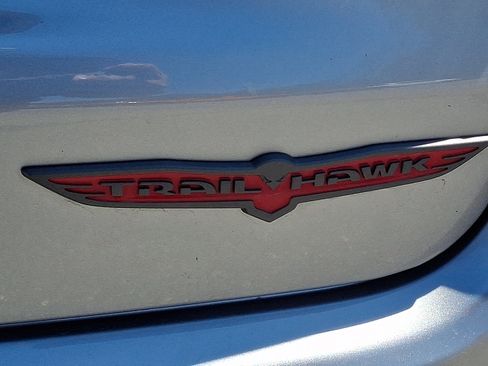 Used 2022 Jeep Compass Trailhawk w/ Trailhawk Convenience Group AWD/4WD image 31