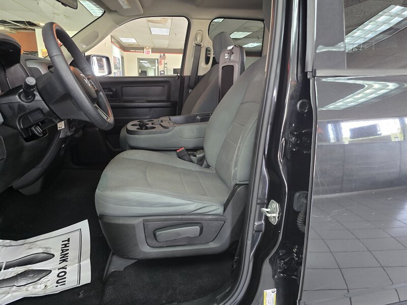 Used 2019 RAM 1500 Express w/ Express Value Package AWD/4WD image 10