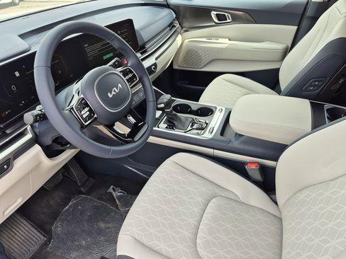 New 2026 Kia Carnival SX FWD image 11