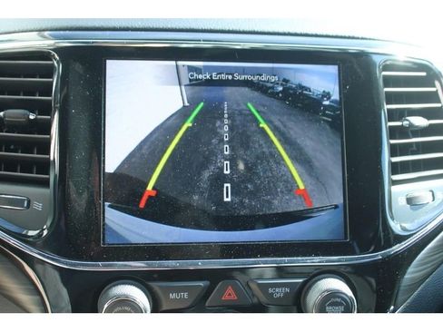 Used 2022 Jeep Grand Cherokee Laredo X image 26