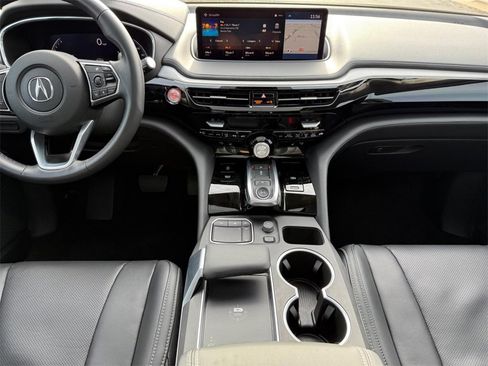 Certified 2023 Acura MDX FWD w/ Technology Package image 12
