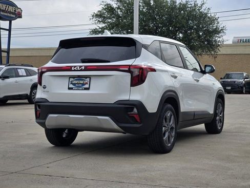 Certified 2026 Kia Seltos LX FWD image 8
