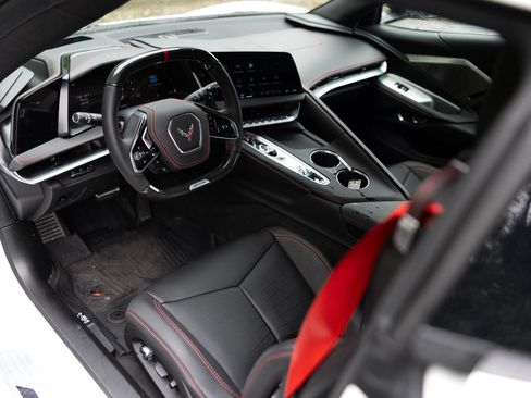 Used 2026 Chevrolet Corvette Z06 w/ Z07 Performance Package RWD image 4