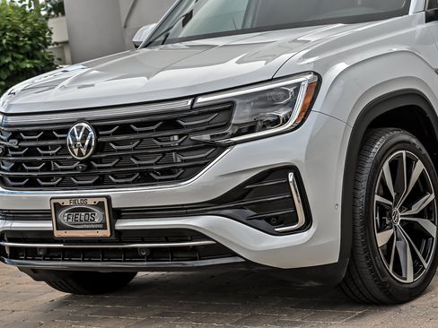 Used 2026 Volkswagen Atlas SEL Premium R-Line AWD/4WD image 6