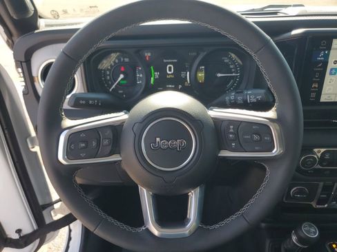 Used 2025 Jeep Wrangler Sahara 4xe w/ Safety Group image 13