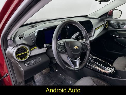 Used 2024 Chevrolet Trax LT w/ Driver Confidence Package image 14