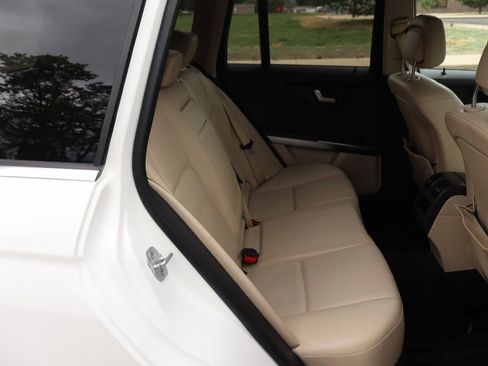 Used 2013 Mercedes-Benz GLK 250 BlueTEC 4MATIC image 21