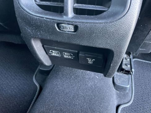 Used 2021 Jeep Cherokee Latitude Lux 80th Anniv w/ Quick Order Package 26U 80TH image 25