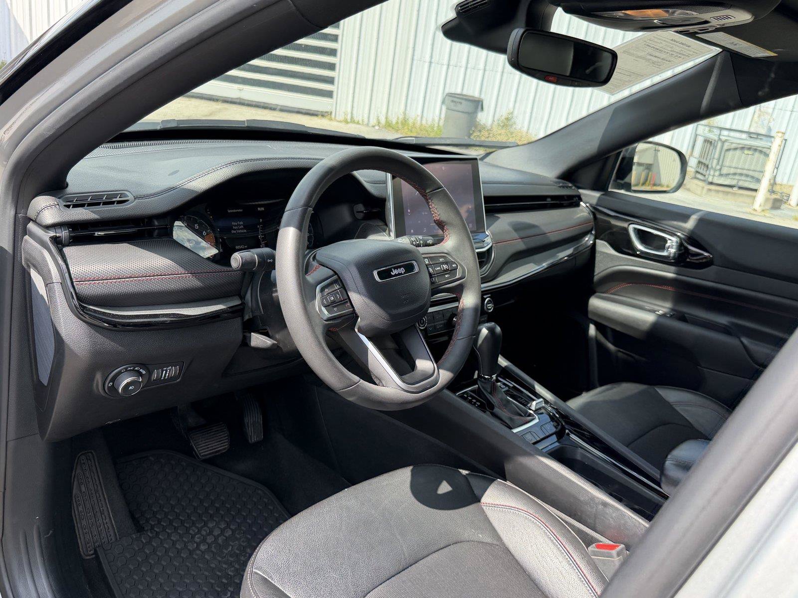 Used 2024 Jeep Compass Trailhawk AWD/4WD image 16