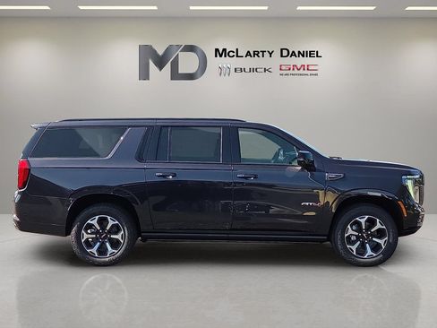 New 2026 GMC Yukon XL AT4 w/ AT4 Premium Plus Package AWD/4WD image 6