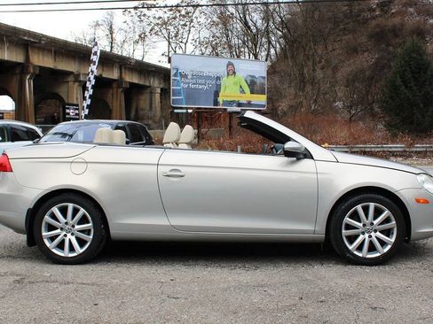 Used 2009 Volkswagen Eos Komfort image 12