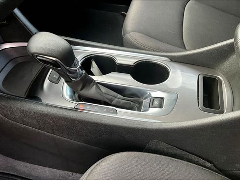 Used 2024 Chevrolet Malibu LT image 16