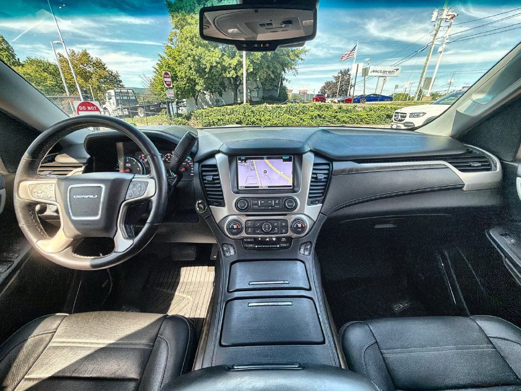 Used 2018 GMC Yukon Denali w/ Denali Ultimate Package AWD/4WD image 18