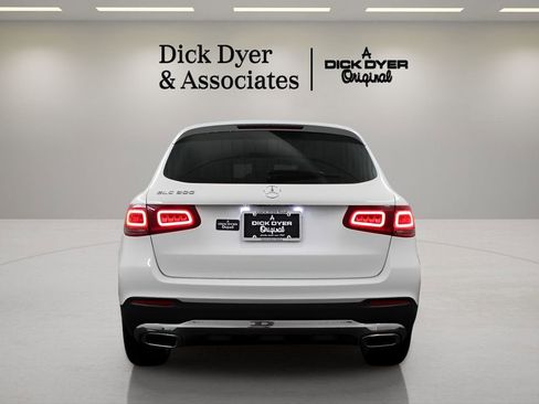 Used 2022 Mercedes-Benz GLC 300 image 3