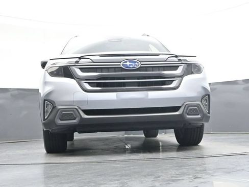 Used 2025 Subaru Forester Limited AWD/4WD image 37