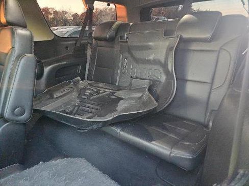 Used 2019 GMC Yukon XL SLT image 16