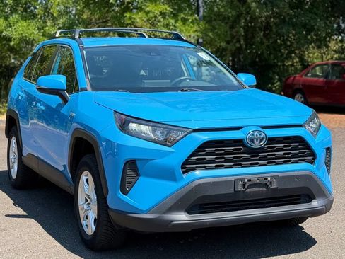 Certified 2021 Toyota RAV4 LE AWD/4WD image 7