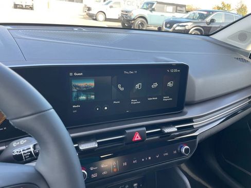 New 2026 Kia Sportage EX w/ EX Panorama Roof Package image 16