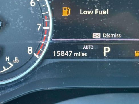 Used 2024 Nissan Pathfinder SV image 27