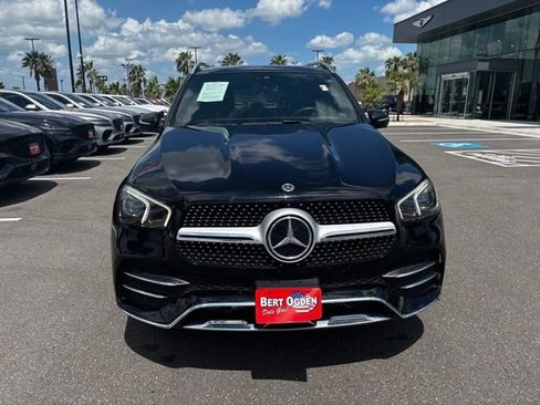Used 2021 Mercedes-Benz GLE 450 4MATIC image 2