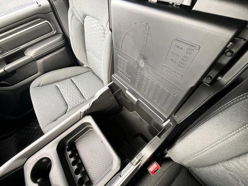 New 2026 RAM 1500 4x4 Crew Cab image 30