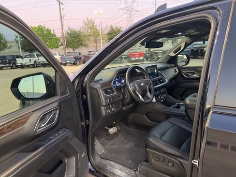 Used 2023 Chevrolet Tahoe Z71 w/ Luxury Package image 9