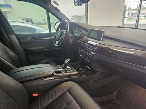 Used 2018 BMW X5 xDrive35i w/ M Sport Package AWD/4WD image 15