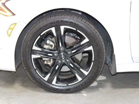 Used 2024 Kia K5 GT-Line w/ GT-Line Premium Package FWD image 17