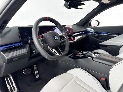 Used 2025 BMW M5 w/ Carbon Package AWD/4WD image 20