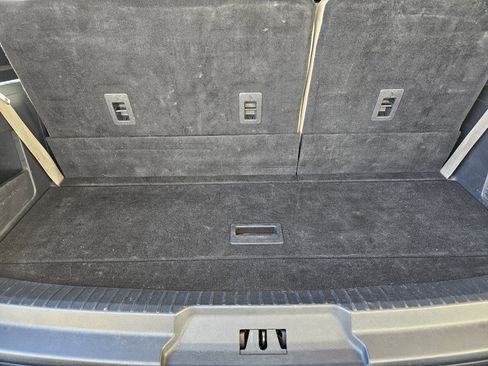 Used 2023 Ford Expedition XLT image 33