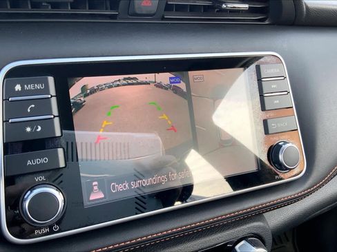 Used 2019 Nissan Kicks SR w/ Exterior Electronics Package image 27