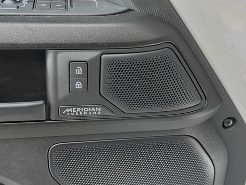 New 2026 Land Rover Defender 110 OCTA image 20