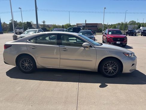 Used 2018 Lexus ES 350 w/ Premier Package FWD image 4
