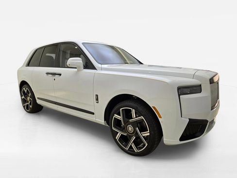 New 2027 Rolls-Royce Cullinan Black Badge AWD/4WD image 6