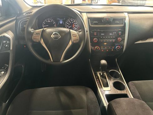Used 2013 Nissan Altima 2.5 S FWD image 16