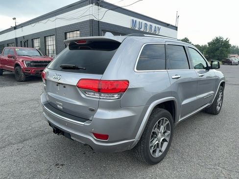 Used 2020 Jeep Grand Cherokee Overland AWD/4WD image 3