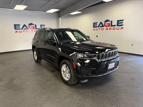 New 2026 Jeep Grand Cherokee Laredo w/ Trailer Tow Package AWD/4WD image 1