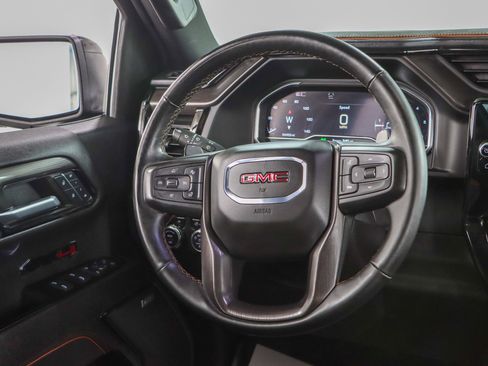Used 2024 GMC Sierra 1500 AT4 w/ Technology Package AWD/4WD image 14