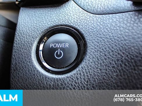 Used 2025 Toyota Camry SE image 28