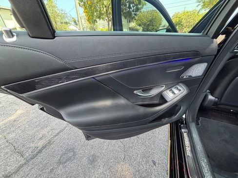 Used 2020 Mercedes-Benz S 560 Sedan image 41