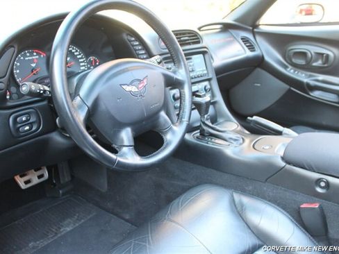 Used 2000 Chevrolet Corvette Coupe w/ Memory Pkg RWD image 26