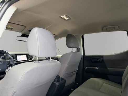 Used 2020 Toyota Tacoma SR5 image 17