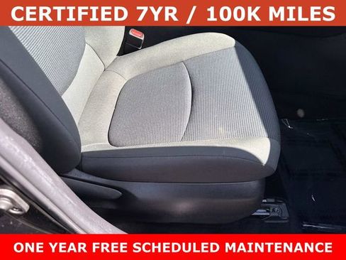 Used 2022 Toyota RAV4 LE FWD image 10