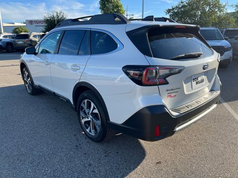 Used 2021 Subaru Outback Limited AWD/4WD image 5