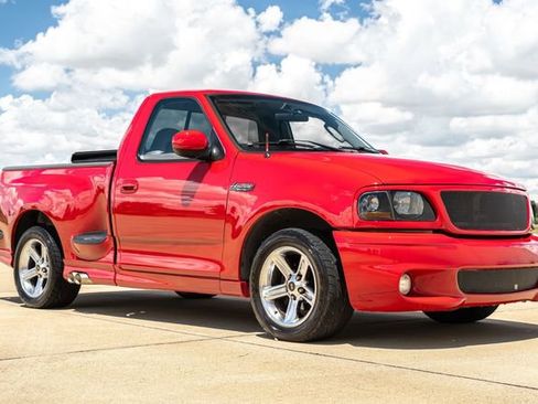 Used 2003 Ford F150 Lightning RWD image 8